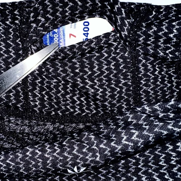 Athleta Yoga Pants / Work Out Pants Size Small Black W Gray Zigzag Hidden Pocket - Picture 6 of 11
